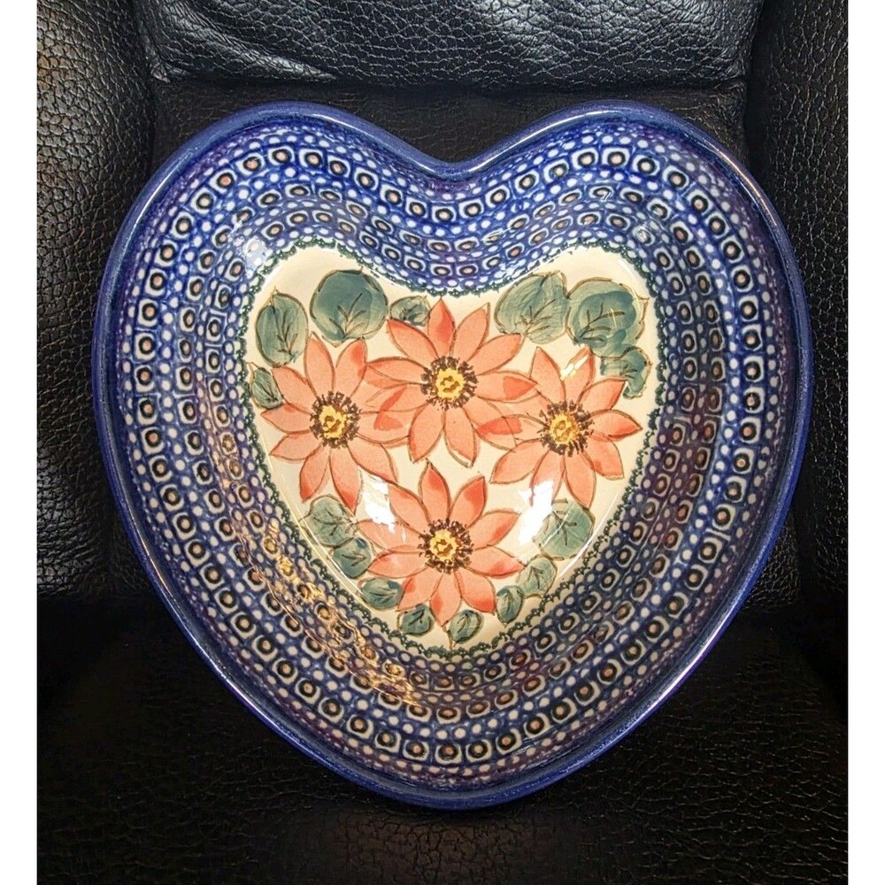 Boleslawiec Unikat 463 Blue Floral Polish Pottery Heart Shaped Serving Dish Wall